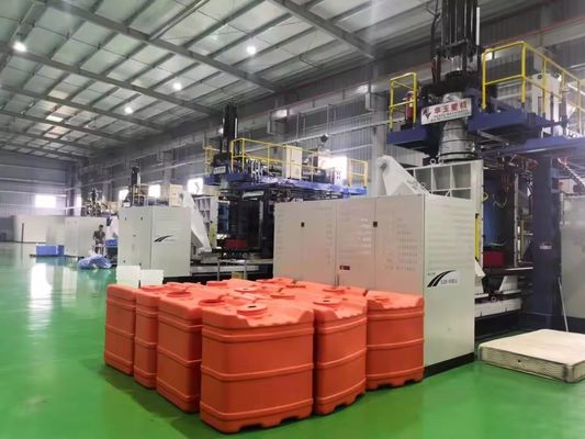 Máquina de moldeo por soplado de extrusión de tanque de agua de 5 capas de 2000L 1800mm Tamaño de placa de molde 380kg/h Producción